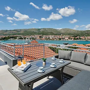 Appartement & Zaja, Trogir